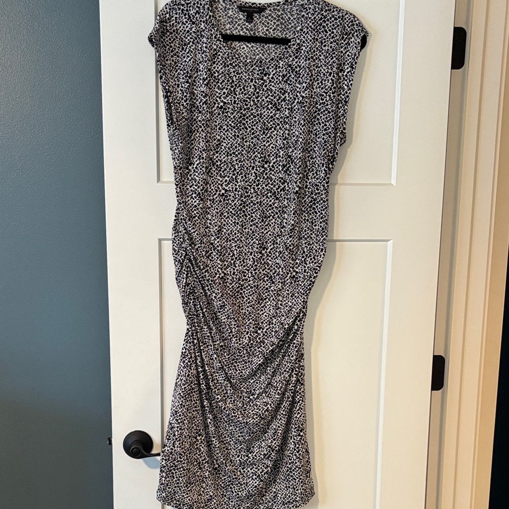 Banana Republic Elegant Black and White cap sleeve Patterned Dress
